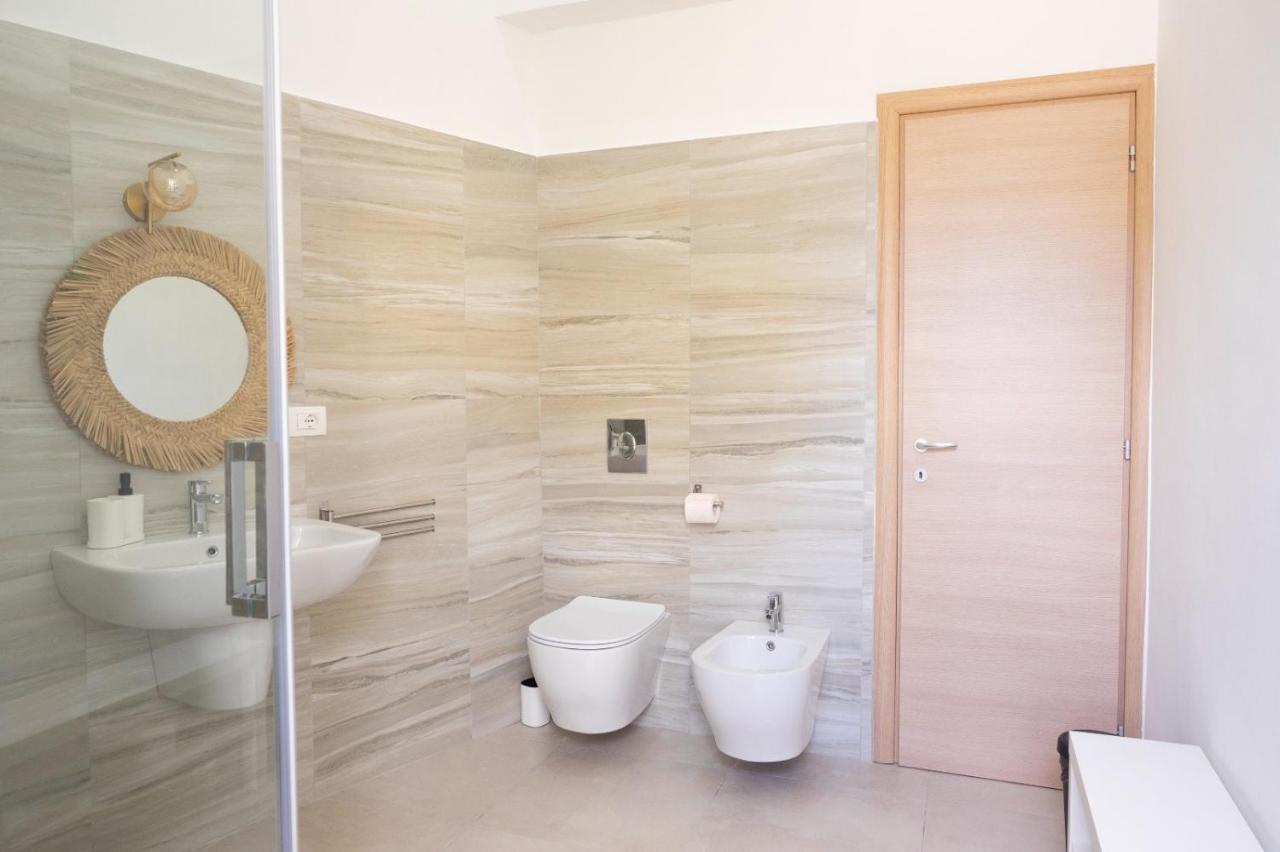 Seaport #Rooms Trani Exterior foto